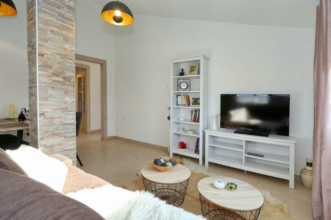 Malu Vir Apartment Екстериор снимка
