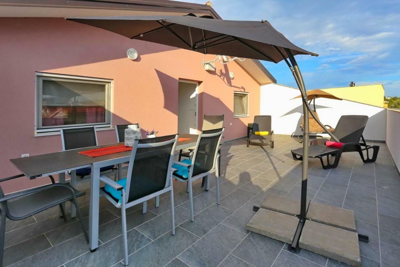 Malu Vir Apartment Екстериор снимка